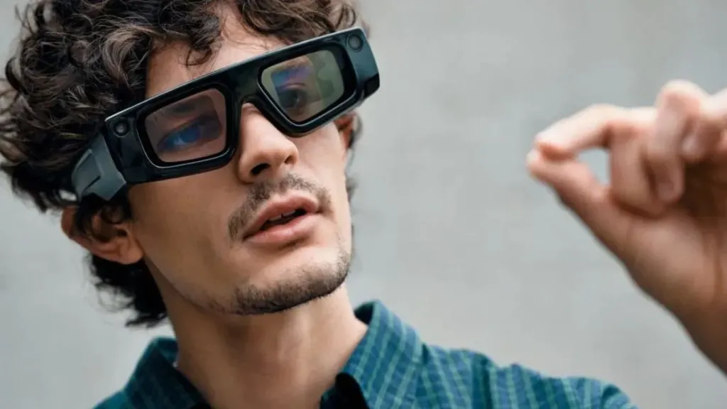 Snap to Launch Consumer Smart Glasses in 2026 to Rival Meta