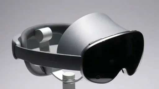 Samsung’s Android XR Headset Scheduled...