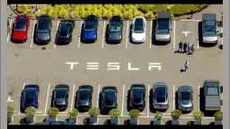 Tesla faces U.S. auto safety...