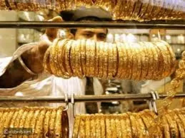 Global Decline: Gold Prices Steady in Egypt on October 25, 2025