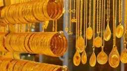 Gold Prices Hold Steady in...
